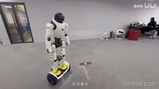 中國天才少年稚暉君又推新雙足人形機器人「靈犀 X2」 - 電腦王阿達 中國天才少年稚暉君又推新雙足人形機器人「靈犀 X2」 - 電腦王阿達