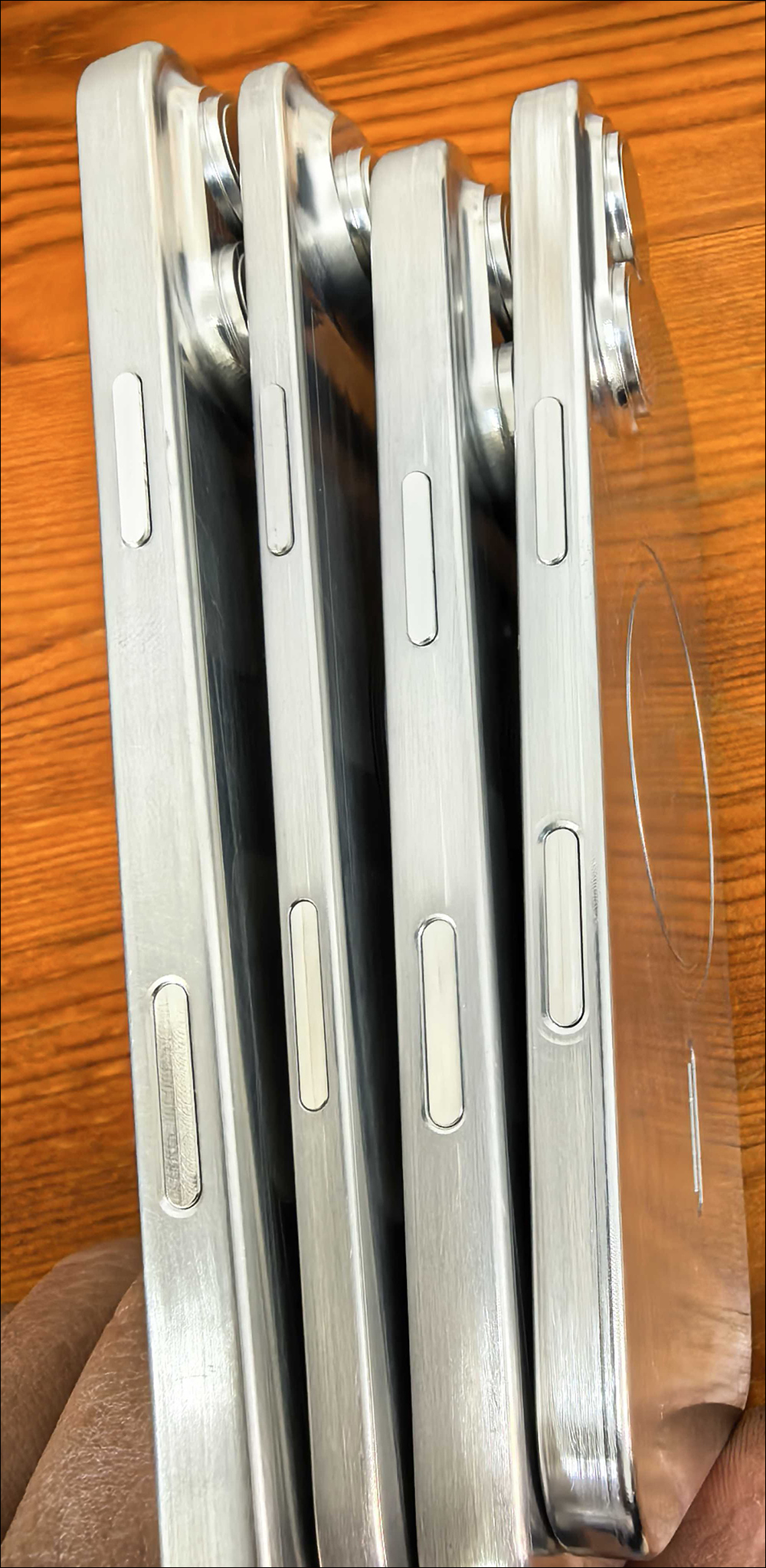 iPhone 17 全系列模型機曝光!MagSafe 全面支援,iPhone 17 Air 超薄機身引關注 - 電腦王阿達 iPhone 17 全系列模型機曝光!MagSafe 全面支援,iPhone 17 Air 超薄機身引關注 - 電腦王阿達