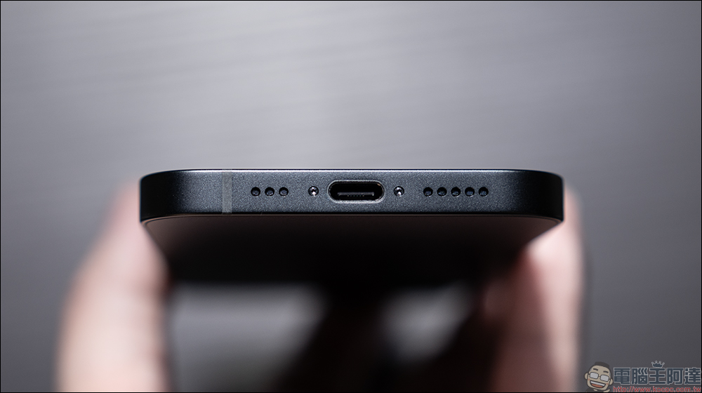 蘋果為何還沒推出「無孔 iPhone」?外媒分析背後原因 - 電腦王阿達 蘋果為何還沒推出「無孔 iPhone」?外媒分析背後原因 - 電腦王阿達