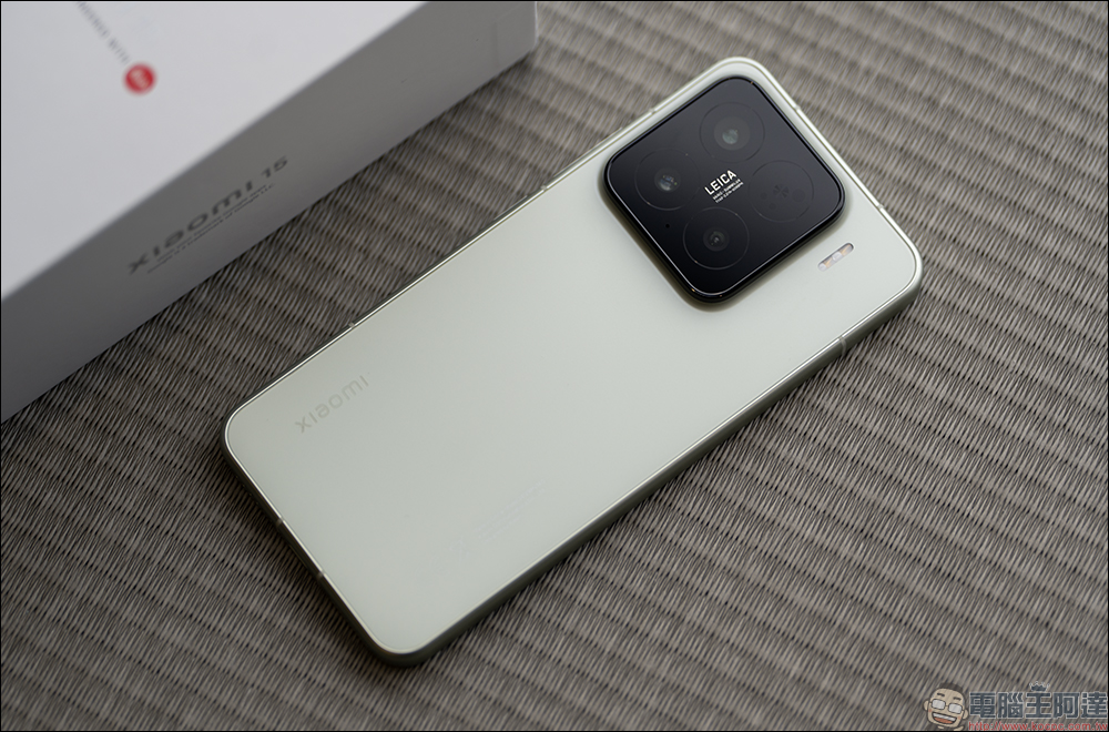 小米 Xiaomi 15 Ultra vs Xiaomi 15 開箱&選購攻略|2025 最新徠卡影像旗艦巔峰對決,哪款最適合你? - 電腦王阿達 小米 Xiaomi 15 Ultra vs Xiaomi 15 開箱&選購攻略|2025 最新徠卡影像旗艦巔峰對決,哪款最適合你? - 電腦王阿達