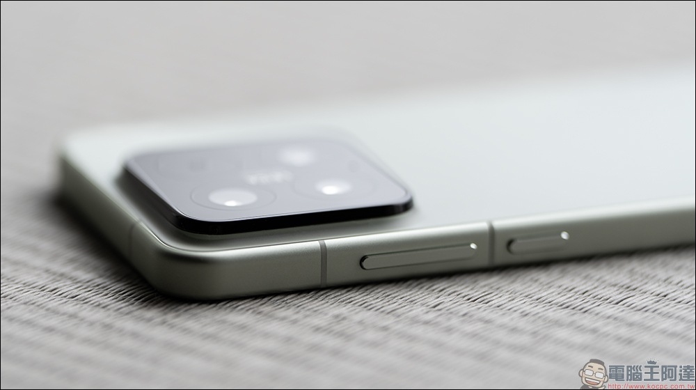 小米 Xiaomi 15 Ultra vs Xiaomi 15 開箱&選購攻略|2025 最新徠卡影像旗艦巔峰對決,哪款最適合你? - 電腦王阿達 小米 Xiaomi 15 Ultra vs Xiaomi 15 開箱&選購攻略|2025 最新徠卡影像旗艦巔峰對決,哪款最適合你? - 電腦王阿達