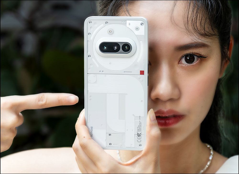 Nothing Phone (3a) 正式登台:極簡設計與 AI 智慧技術的巧妙融合 - 電腦王阿達 Nothing Phone (3a) 正式登台:極簡設計與 AI 智慧技術的巧妙融合 - 電腦王阿達