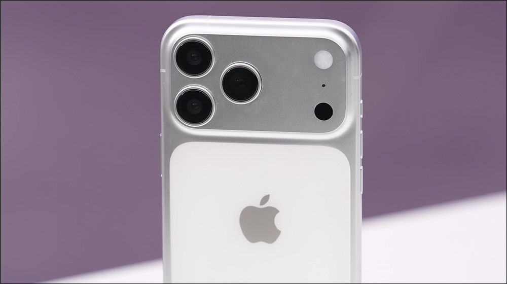 iPhone 17 Pro 系列開箱動手玩影片曝光!模型機揭露厚度、相機模組全面增加,外觀細節提前看 - 電腦王阿達 iPhone 17 Pro 系列開箱動手玩影片曝光!模型機揭露厚度、相機模組全面增加,外觀細節提前看 - 電腦王阿達