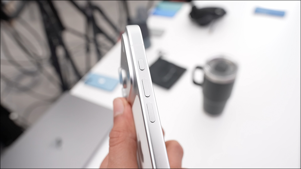 iPhone 17 Pro 系列開箱動手玩影片曝光!模型機揭露厚度、相機模組全面增加,外觀細節提前看 - 電腦王阿達 iPhone 17 Pro 系列開箱動手玩影片曝光!模型機揭露厚度、相機模組全面增加,外觀細節提前看 - 電腦王阿達