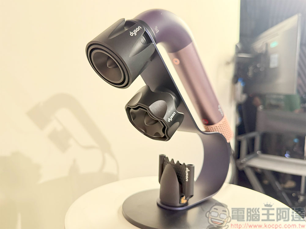 Dyson 在台推出科技美髮新品「Supersonic r 精準造型輕量吹風機」 - 電腦王阿達 Dyson 在台推出科技美髮新品「Supersonic r 精準造型輕量吹風機」 - 電腦王阿達