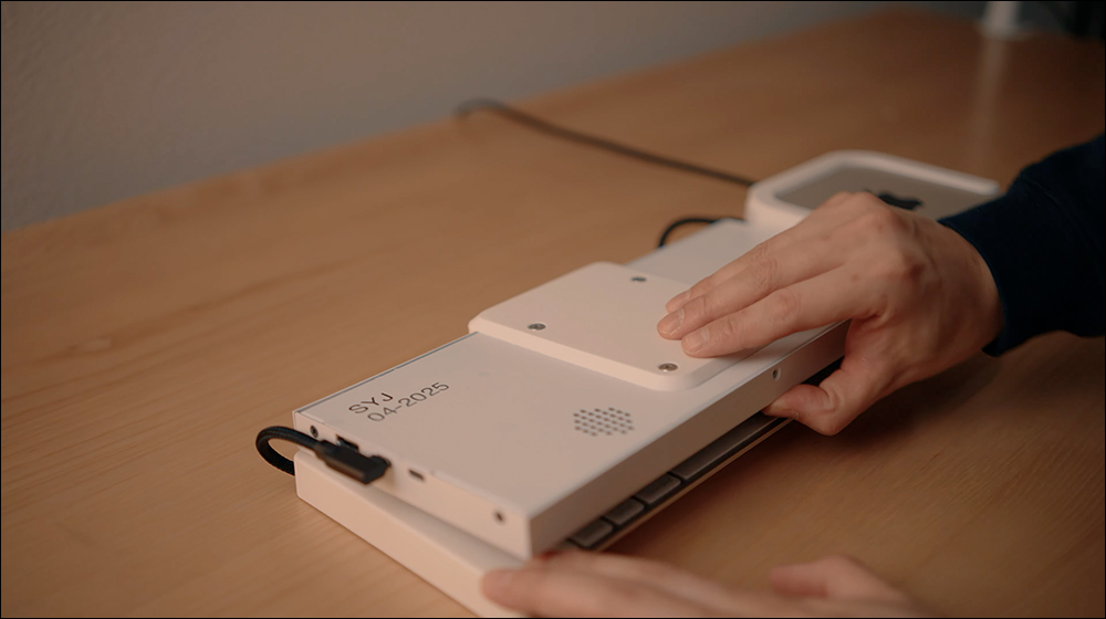 把 Mac mini 變成行動版工作站?知名 YouTuber 最新改裝超狂實作,還支援觸控功能 - 電腦王阿達 把 Mac mini 變成行動版工作站?知名 YouTuber 最新改裝超狂實作,還支援觸控功能 - 電腦王阿達