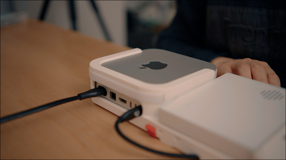 把 Mac mini 變成行動版工作站?知名 YouTuber 最新改裝超狂實作,還支援觸控功能 - 電腦王阿達 把 Mac mini 變成行動版工作站?知名 YouTuber 最新改裝超狂實作,還支援觸控功能 - 電腦王阿達