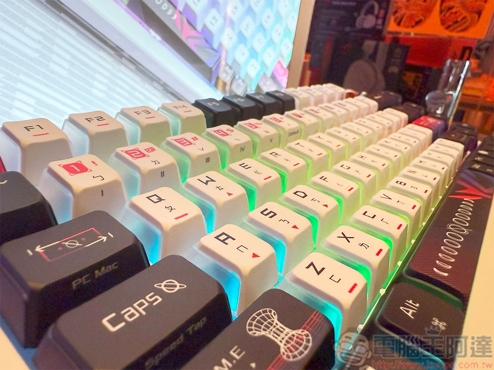 ROG 全新電競周邊銀白勁裝登場,電馭美學 Buff 疊滿(同場加映:TUF Gaming 初音未來聯名系列周邊) - 電腦王阿達 ROG 全新電競周邊銀白勁裝登場,電馭美學 Buff 疊滿(同場加映:TUF Gaming 初音未來聯名系列周邊) - 電腦王阿達