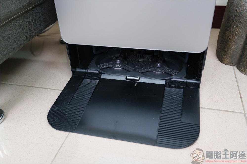 Roborock 石頭 Saros Z70 掃地機器人開箱動手玩:全球首款搭載仿生機械手臂的掃拖旗艦 - 電腦王阿達 Roborock 石頭 Saros Z70 掃地機器人開箱動手玩:全球首款搭載仿生機械手臂的掃拖旗艦 - 電腦王阿達