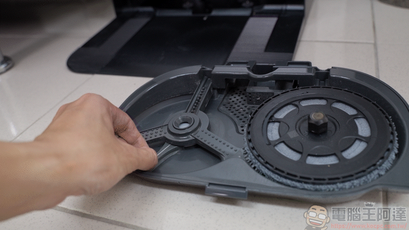 Roborock 石頭 Saros Z70 掃地機器人開箱動手玩:全球首款搭載仿生機械手臂的掃拖旗艦 - 電腦王阿達 Roborock 石頭 Saros Z70 掃地機器人開箱動手玩:全球首款搭載仿生機械手臂的掃拖旗艦 - 電腦王阿達
