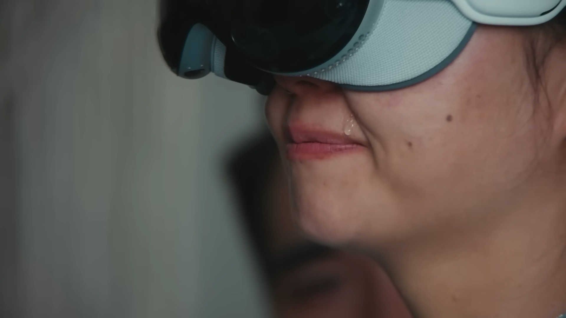 蘋果Vision Pro獻給母親節:重溫「被偷走」的時光,科技讓感動「身歷其境」 - 電腦王阿達 蘋果Vision Pro獻給母親節:重溫「被偷走」的時光,科技讓感動「身歷其境」 - 電腦王阿達