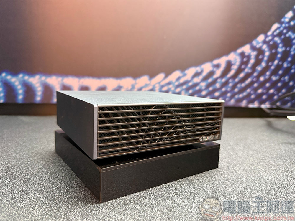 【COMPUTEX 2025】技嘉 Gigabyte「LEADING EDGE」發表會揭示全方位 AI 解決方案 - 電腦王阿達 【COMPUTEX 2025】技嘉 Gigabyte「LEADING EDGE」發表會揭示全方位 AI 解決方案 - 電腦王阿達