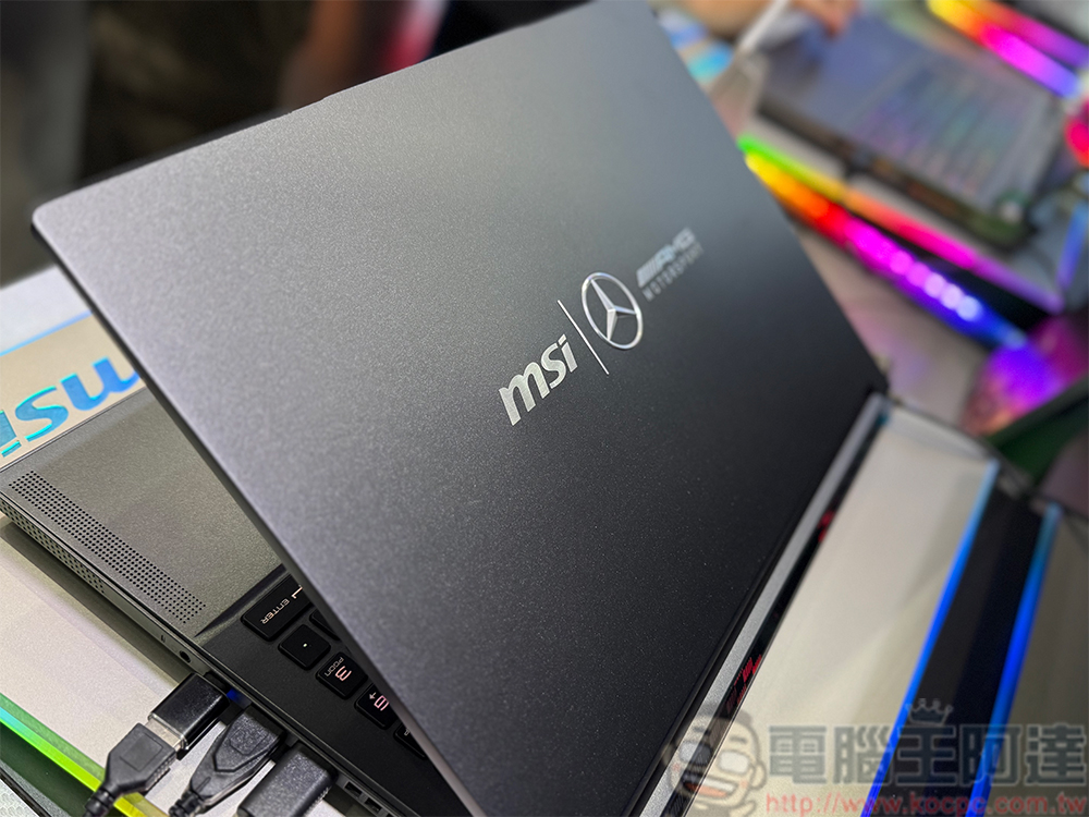 【COMPUTEX 2025】MSI 新品推出,日本匠心漆藝、AMG 聯名筆電與再進化電競掌機亮相 - 電腦王阿達 【COMPUTEX 2025】MSI 新品推出,日本匠心漆藝、AMG 聯名筆電與再進化電競掌機亮相 - 電腦王阿達