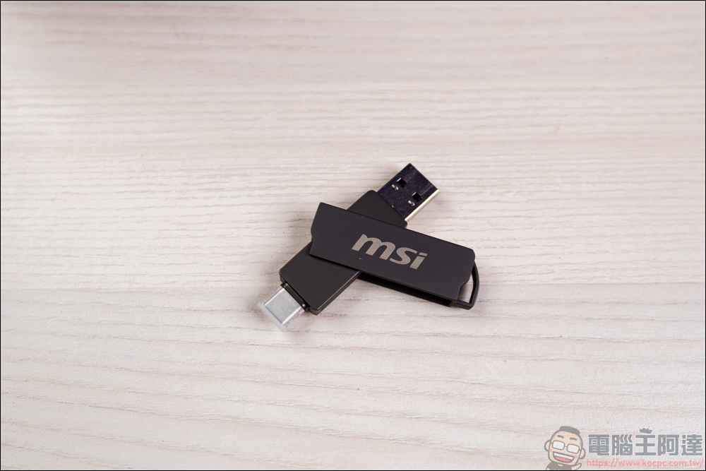 AI 應用、遊戲、剪輯地表最強RTX 5090筆電!MSI Titan 18 HX AI 旗艦電競筆電開箱 - 電腦王阿達 AI 應用、遊戲、剪輯地表最強RTX 5090筆電!MSI Titan 18 HX AI 旗艦電競筆電開箱 - 電腦王阿達