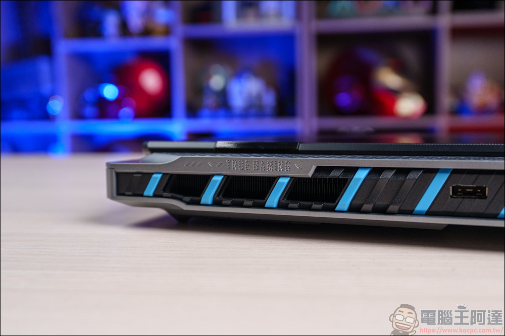 AI 應用、遊戲、剪輯地表最強RTX 5090筆電!MSI Titan 18 HX AI 旗艦電競筆電開箱 - 電腦王阿達 AI 應用、遊戲、剪輯地表最強RTX 5090筆電!MSI Titan 18 HX AI 旗艦電競筆電開箱 - 電腦王阿達