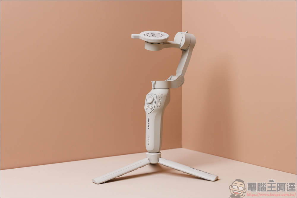 COMITOK MOGO 手機穩定器開箱動手玩|與 Apple DockKit 連動,讓穩定器成為你的隨行攝影師! - 電腦王阿達 COMITOK MOGO 手機穩定器開箱動手玩|與 Apple DockKit 連動,讓穩定器成為你的隨行攝影師! - 電腦王阿達
