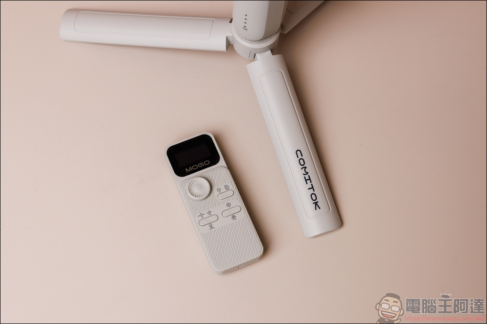 COMITOK MOGO 手機穩定器開箱動手玩|與 Apple DockKit 連動,讓穩定器成為你的隨行攝影師! - 電腦王阿達 COMITOK MOGO 手機穩定器開箱動手玩|與 Apple DockKit 連動,讓穩定器成為你的隨行攝影師! - 電腦王阿達