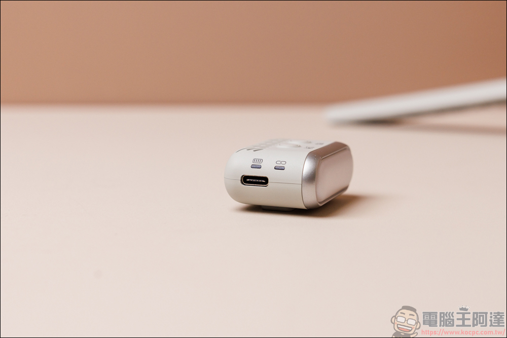 COMITOK MOGO 手機穩定器開箱動手玩|與 Apple DockKit 連動,讓穩定器成為你的隨行攝影師! - 電腦王阿達 COMITOK MOGO 手機穩定器開箱動手玩|與 Apple DockKit 連動,讓穩定器成為你的隨行攝影師! - 電腦王阿達