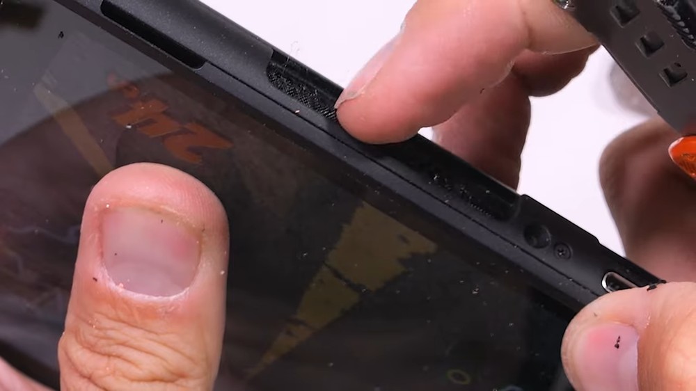 Nintendo Switch 2 暴力測試來了!螢幕容易刮傷、Joy-Con 大力扯掉也不會損壞 - 電腦王阿達 Nintendo Switch 2 暴力測試來了!螢幕容易刮傷、Joy-Con 大力扯掉也不會損壞 - 電腦王阿達