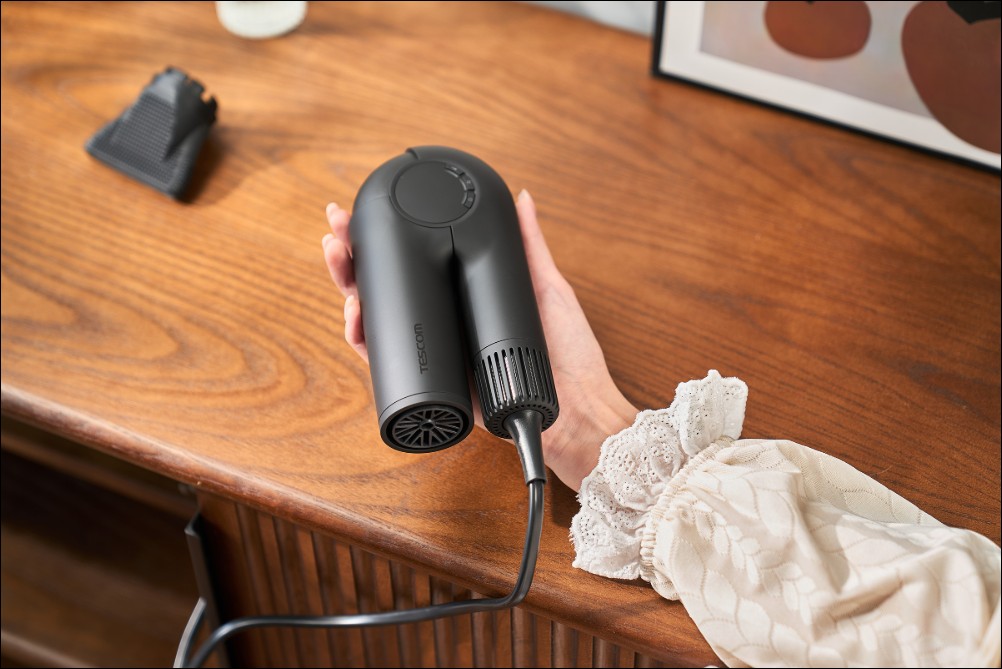體積小巧、全球皆可用!TESCOM TD860 miniGO摺疊式高速離子吹風機上市 - 電腦王阿達 體積小巧、全球皆可用!TESCOM TD860 miniGO摺疊式高速離子吹風機上市 - 電腦王阿達