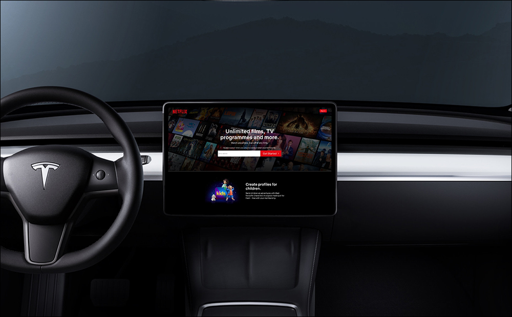 車上也能 CarPlay 追劇啦!Apple 宣布 iPhone 可將影片 AirPlay 投放到 CarPlay,停車時觀賞不再受限 - 電腦王阿達 CarPlay