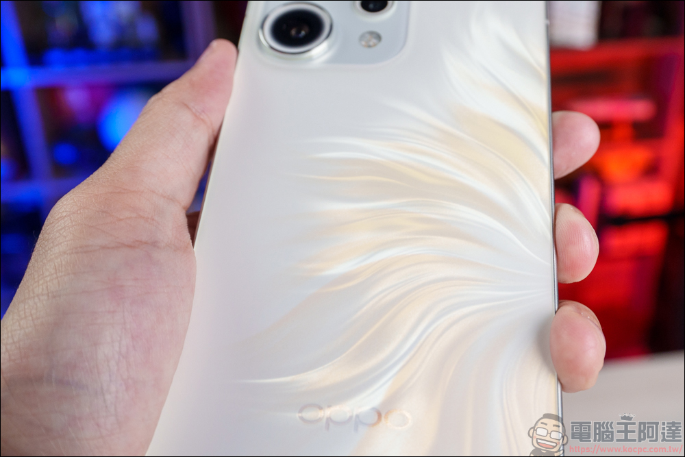 OPPO Reno14 Pro 開箱:5000萬畫素四鏡頭 + AI 影像黑科技,續航實力全面升級 - 電腦王阿達 OPPO Reno14 Pro 開箱:5000萬畫素四鏡頭 + AI 影像黑科技,續航實力全面升級 - 電腦王阿達
