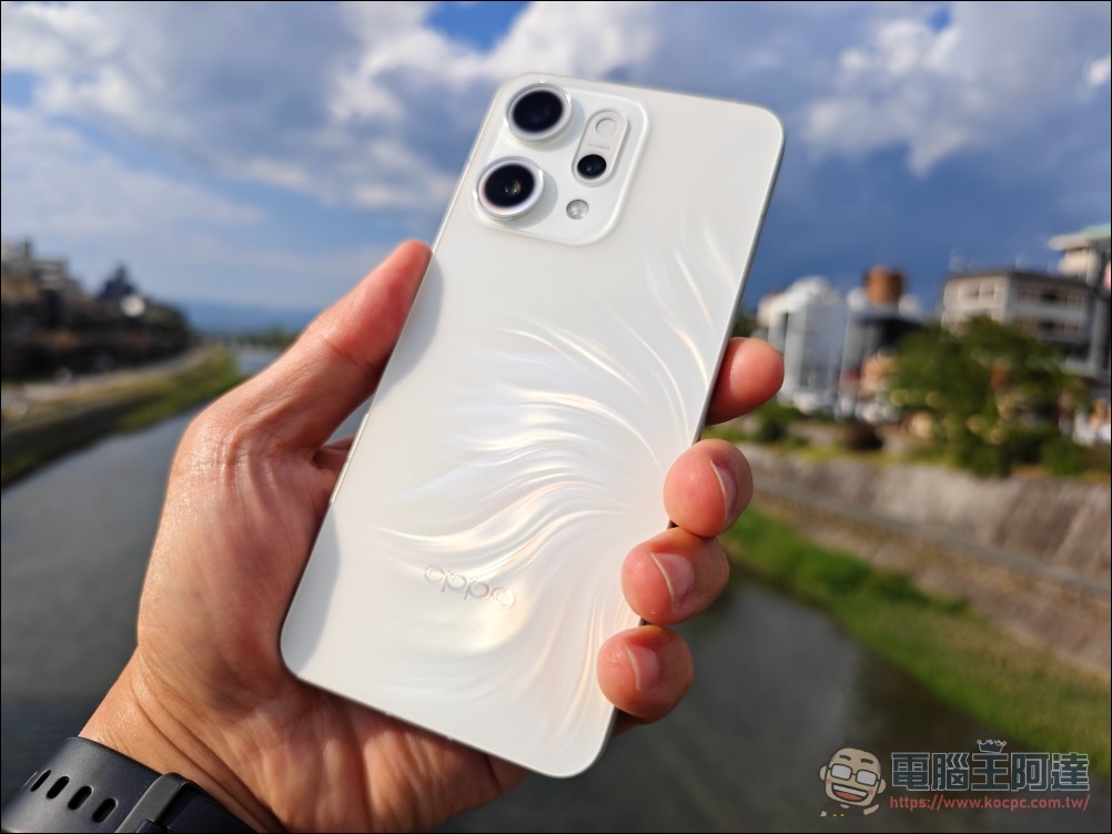 OPPO Reno14 Pro 開箱:5000萬畫素四鏡頭 + AI 影像黑科技,續航實力全面升級 - 電腦王阿達 OPPO Reno14 Pro 開箱:5000萬畫素四鏡頭 + AI 影像黑科技,續航實力全面升級 - 電腦王阿達