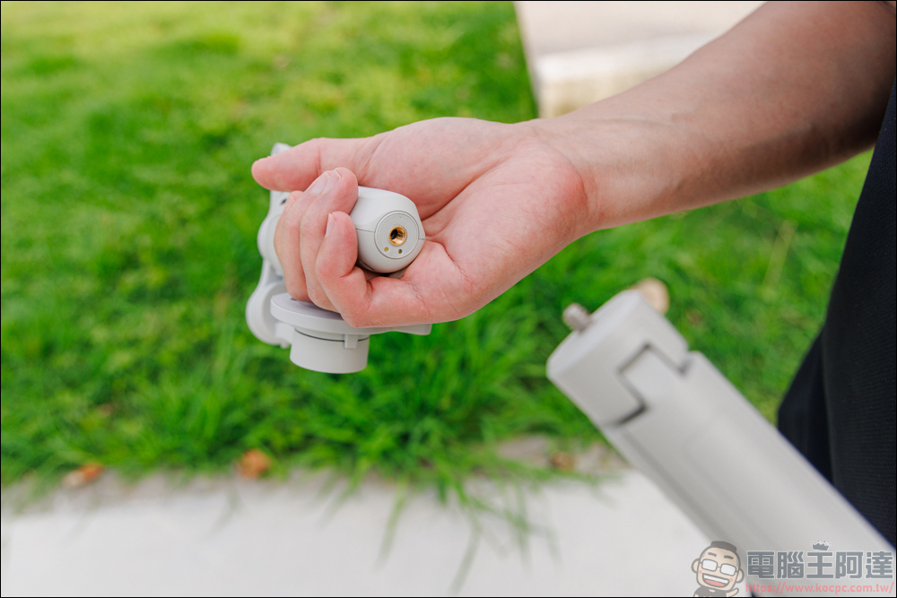 COMITOK MOGO 手機穩定器開箱動手玩|與 Apple DockKit 連動,讓穩定器成為你的隨行攝影師! - 電腦王阿達 COMITOK MOGO 手機穩定器開箱動手玩|與 Apple DockKit 連動,讓穩定器成為你的隨行攝影師! - 電腦王阿達