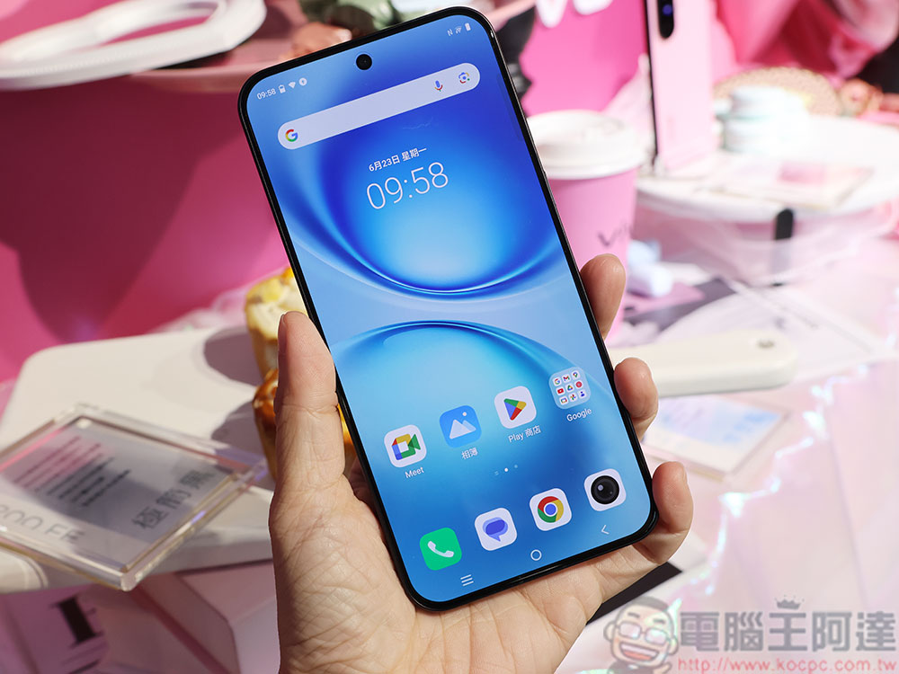精巧旗艦 vivo X200 FE 在台推出,顏值實力兼備的全能攝手 - 電腦王阿達 精巧旗艦 vivo X200 FE 在台推出,顏值實力兼備的全能攝手 - 電腦王阿達