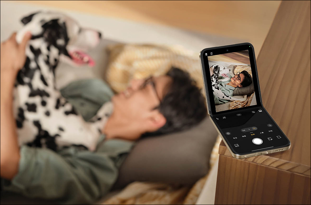 小米 Xiaomi MIX Flip 2 全面進化:摺疊更耐、螢幕更實用、充電超快 - 電腦王阿達 Xiaomi MIX Flip 2