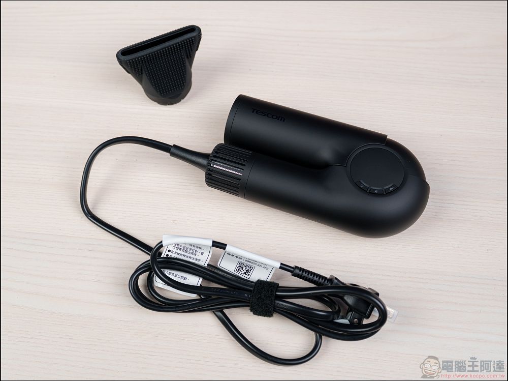 出國旅遊必備!小巧可折疊、全球可用、免切電壓:TESCOM TD860 miniGO國際自動變壓摺疊吹風機動手玩 - 電腦王阿達 出國旅遊必備!小巧可折疊、全球可用、免切電壓:TESCOM TD860 miniGO國際自動變壓摺疊吹風機動手玩 - 電腦王阿達