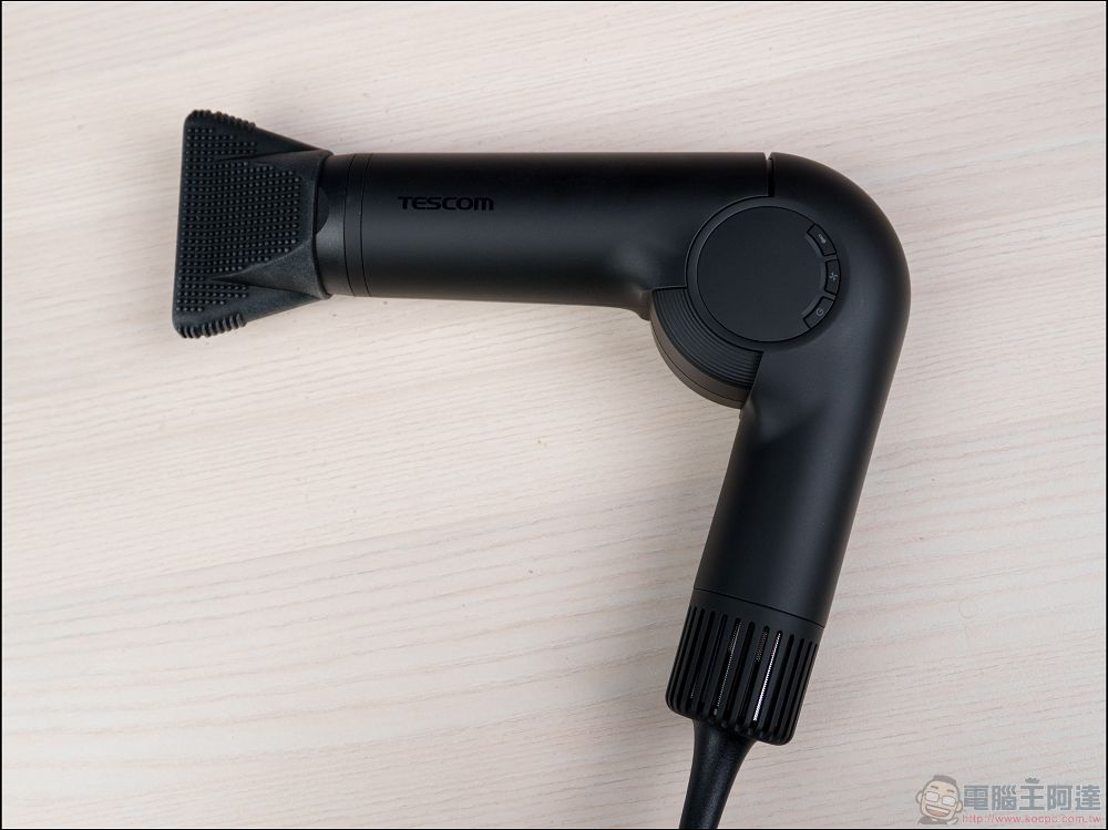 出國旅遊必備!小巧可折疊、全球可用、免切電壓:TESCOM TD860 miniGO國際自動變壓摺疊吹風機動手玩 - 電腦王阿達 出國旅遊必備!小巧可折疊、全球可用、免切電壓:TESCOM TD860 miniGO國際自動變壓摺疊吹風機動手玩 - 電腦王阿達