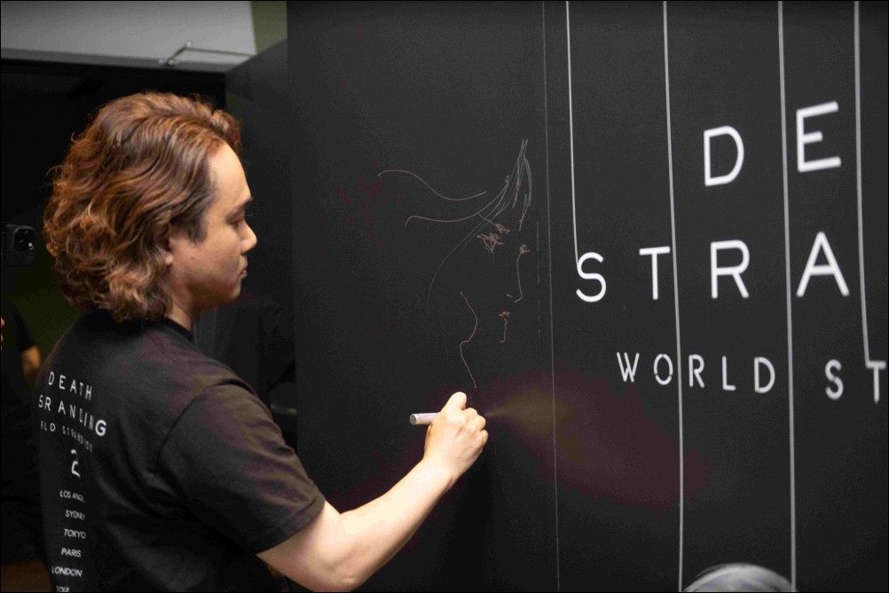 《DEATH STRANDING 2: ON THE BEACH》隆重登場:小島秀夫睽違多年再訪台灣,粉絲熱情迎接 - 電腦王阿達 《DEATH STRANDING 2: ON THE BEACH》隆重登場:小島秀夫睽違多年再訪台灣,粉絲熱情迎接 - 電腦王阿達
