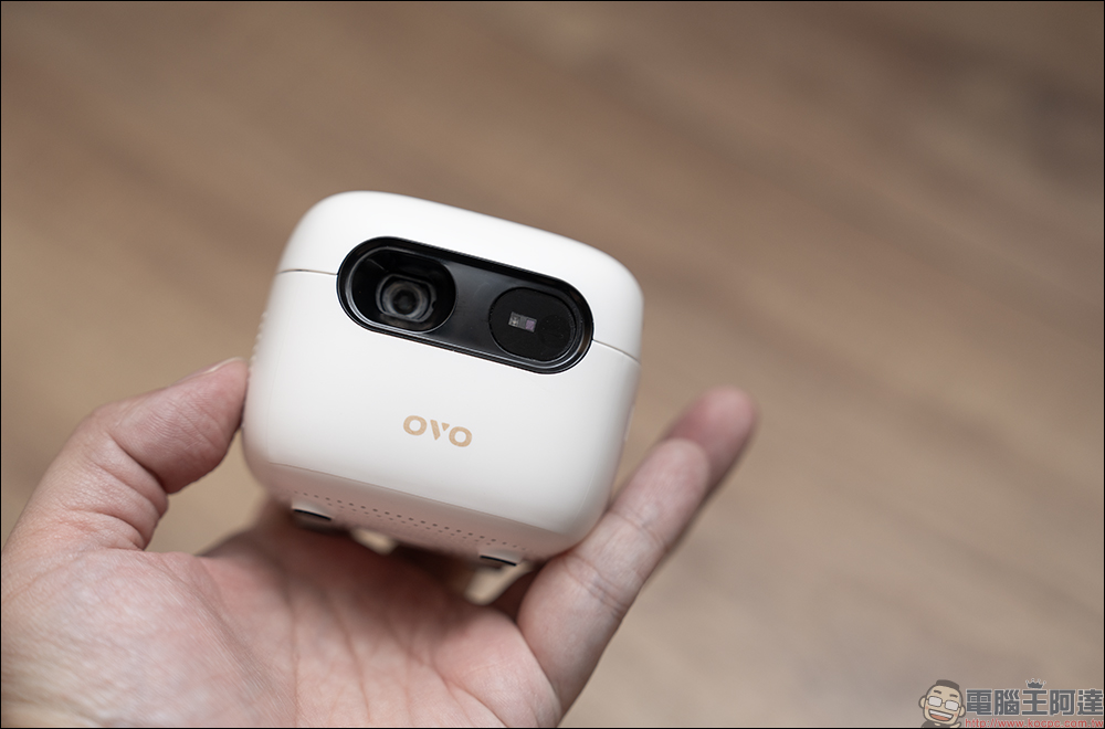 OVO U3 智慧投影機開箱實測|小蘋果再進化,全球最小 HD 投影機真的有感升級! - 電腦王阿達 OVO U3