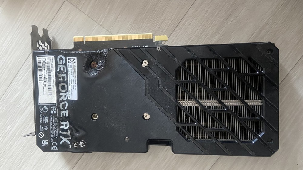 這就是為什麼電源供應器品質很重要!國外用戶使用劣質品,似乎導致 RTX 4060 Ti 顯卡燒毀嚴重、PCIe 插槽等也都燒了 - 電腦王阿達 這就是為什麼電源供應器品質很重要!國外用戶使用劣質品,似乎導致 RTX 4060 Ti 顯卡燒毀嚴重、PCIe 插槽等也都燒了 - 電腦王阿達