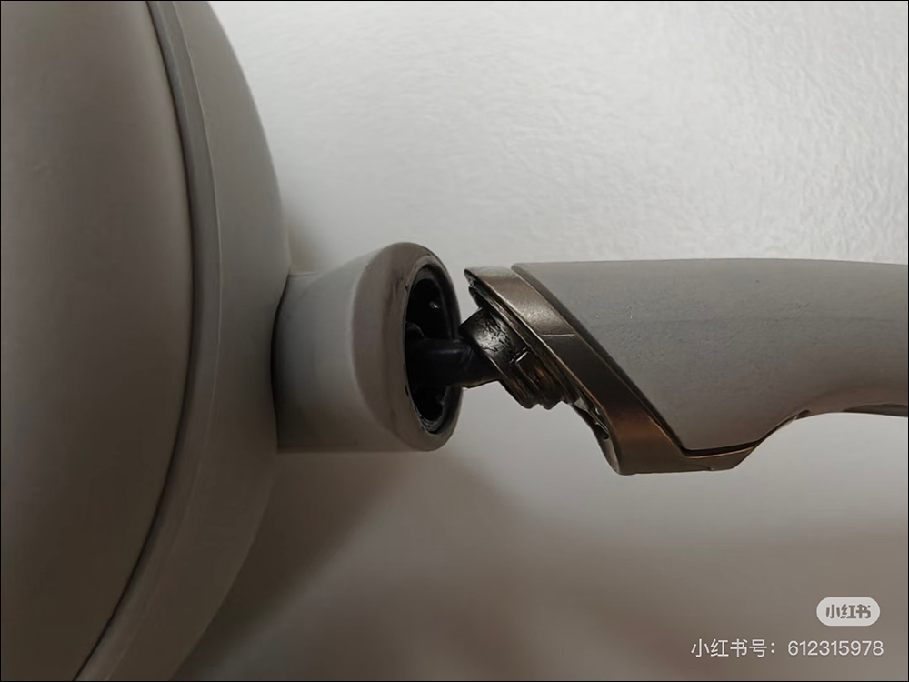 才買一個月就斷軸?Sony WH-1000XM6 旗艦降噪耳機爆出首起耳機結構問題 - 電腦王阿達 Sony