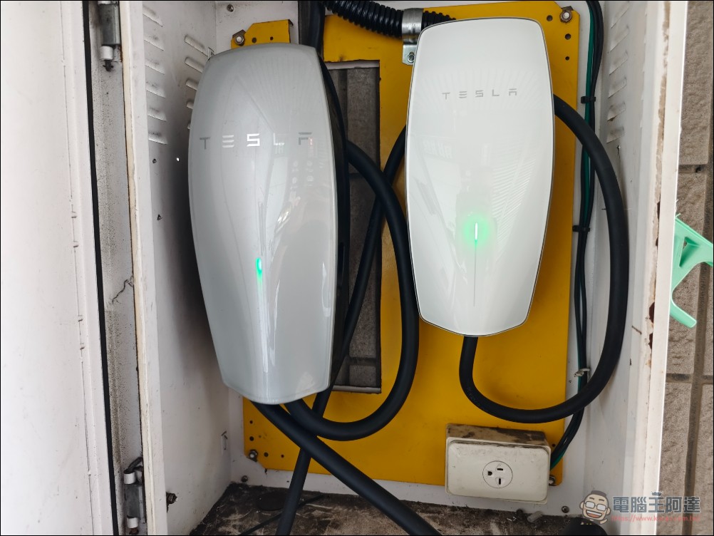 電動車車主都該準備一組:MSI EZgo 電動車便攜式充電樁開箱實測 - 電腦王阿達 電動車車主都該準備一組:MSI EZgo 電動車便攜式充電樁開箱實測 - 電腦王阿達