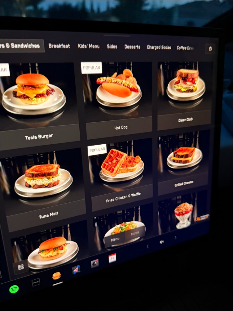 復古未來主義風格滿滿!特斯拉首間主題充電餐廳「Tesla Diner」好萊塢登場 - 電腦王阿達 復古未來主義風格滿滿!特斯拉首間主題充電餐廳「Tesla Diner」好萊塢登場 - 電腦王阿達