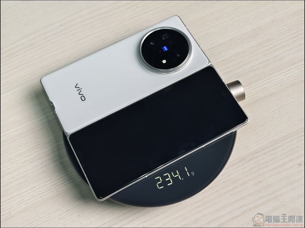vivo X Fold5 開箱 - 24 vivo X Fold5 開箱 - 24