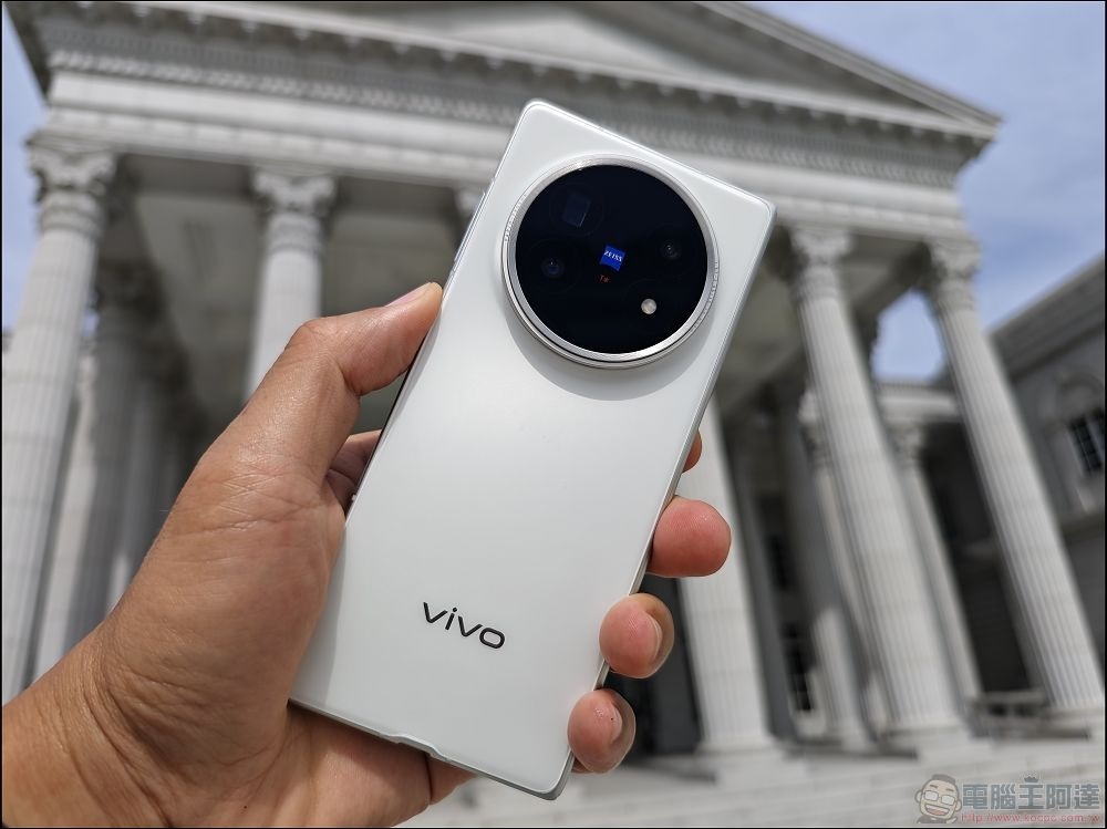 爆料稱 vivo X Fold6 暫定 6 月下旬發表:搭載天璣 9500、8 吋 2K 摺疊大螢幕、2 億畫素相機 - 電腦王阿達 vivo X Fold5 開箱 - 35