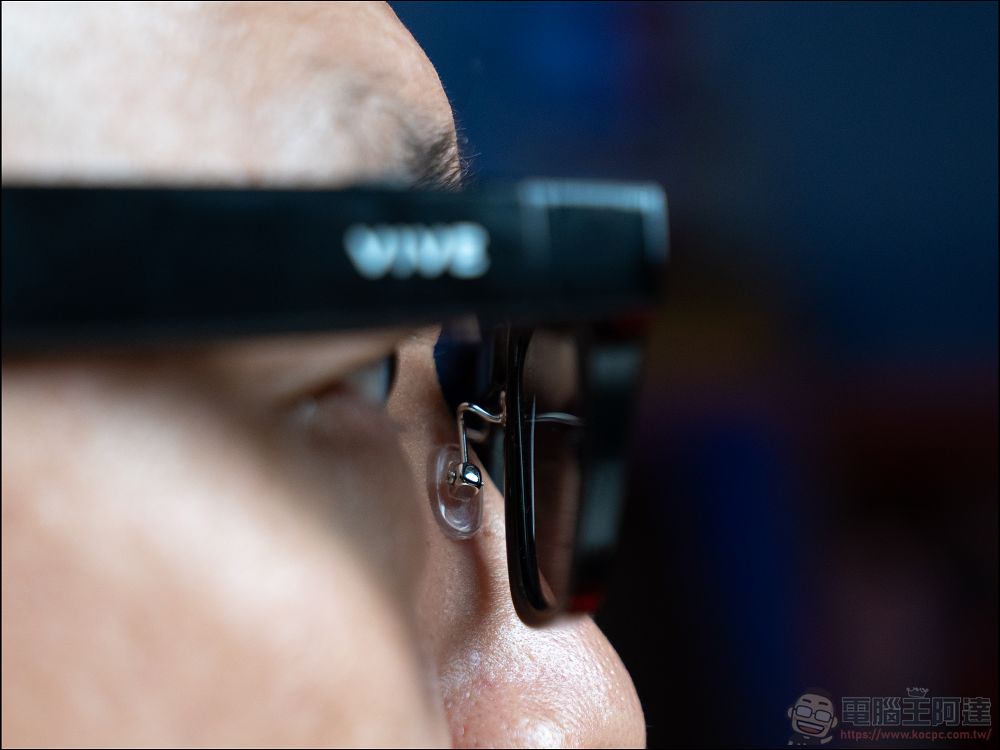 HTC VIVE Eagle 開箱:真台灣製造,能回答問題、通話、播放音樂、翻譯、記事、拍照、錄影的全能AI智慧眼鏡 - 電腦王阿達 HTC VIVE Eagle 開箱:真台灣製造,能回答問題、通話、播放音樂、翻譯、記事、拍照、錄影的全能AI智慧眼鏡 - 電腦王阿達