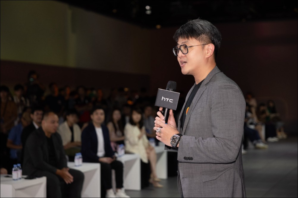 台灣AI智慧穿戴新時代:台灣大哥大攜手 HTC,VIVE Eagle AI眼鏡指定資費零元帶回家 - 電腦王阿達 台灣AI智慧穿戴新時代:台灣大哥大攜手 HTC,VIVE Eagle AI眼鏡指定資費零元帶回家 - 電腦王阿達