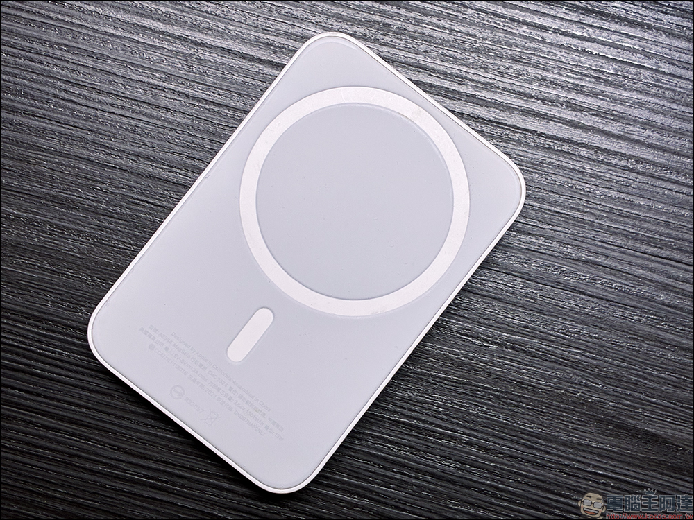Google Pixel 10 用 Apple MagSafe 行動電源竟能充電?優缺點一次看!便利與限制大公開 - 電腦王阿達 MagSafe 行動電源