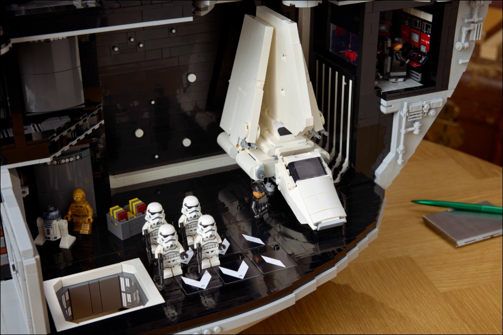 LEGO 發表史上最龐大、最昂貴《星際大戰》死星積木組,超過 9,000 塊零件、售價高達 1,000 美元 - 電腦王阿達 LEGO 發表史上最龐大、最昂貴《星際大戰》死星積木組,超過 9,000 塊零件、售價高達 1,000 美元 - 電腦王阿達