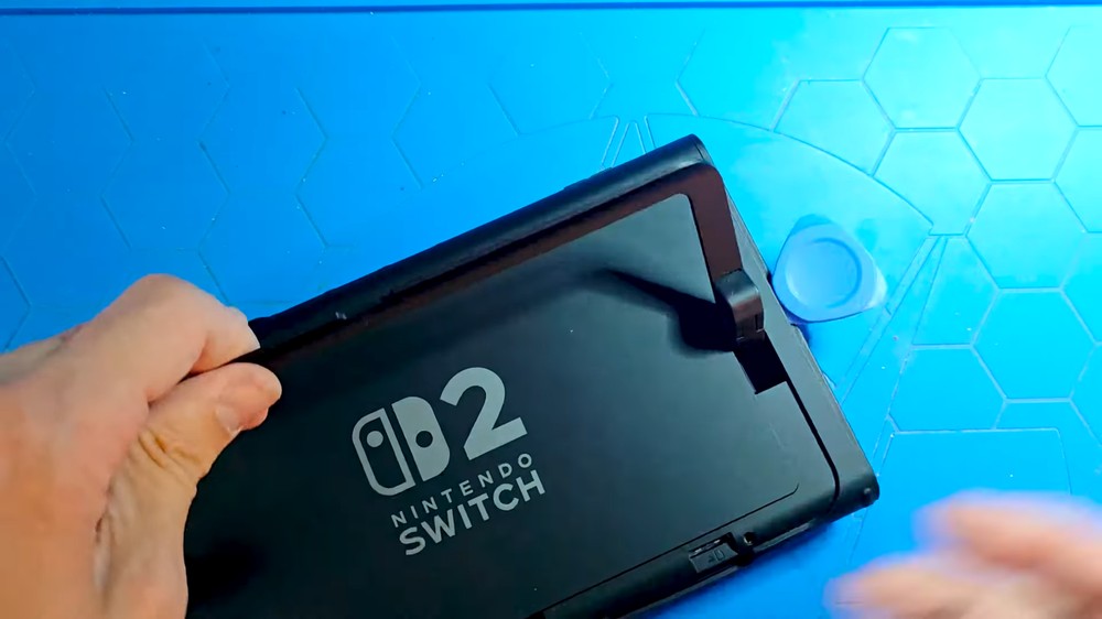 只花 40 美元續航力多一小時!國外用戶將 Nintendo Switch 2 電池改裝到 8,000mAh - 電腦王阿達 只花 40 美元續航力多一小時!國外用戶將 Nintendo Switch 2 電池改裝到 8,000mAh - 電腦王阿達