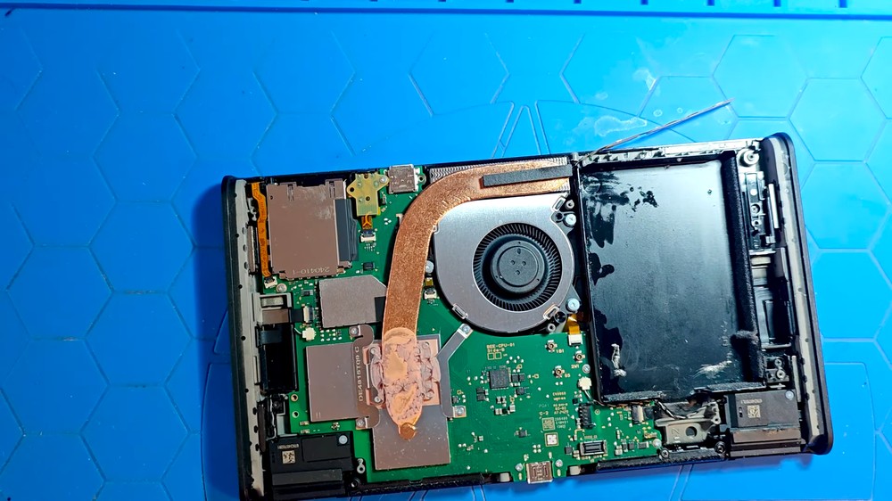 只花 40 美元續航力多一小時!國外用戶將 Nintendo Switch 2 電池改裝到 8,000mAh - 電腦王阿達 只花 40 美元續航力多一小時!國外用戶將 Nintendo Switch 2 電池改裝到 8,000mAh - 電腦王阿達