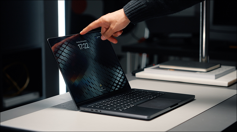 MacBook Pro 終於要有觸控螢幕?傳 2026 年 OLED 版本首度亮相 - 電腦王阿達 MacBook Pro