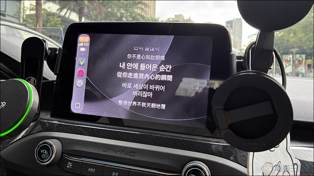 iOS 26 CarPlay 動態歌詞超夯!一篇教你怎麼設定、怎麼用 - 電腦王阿達 CarPlay