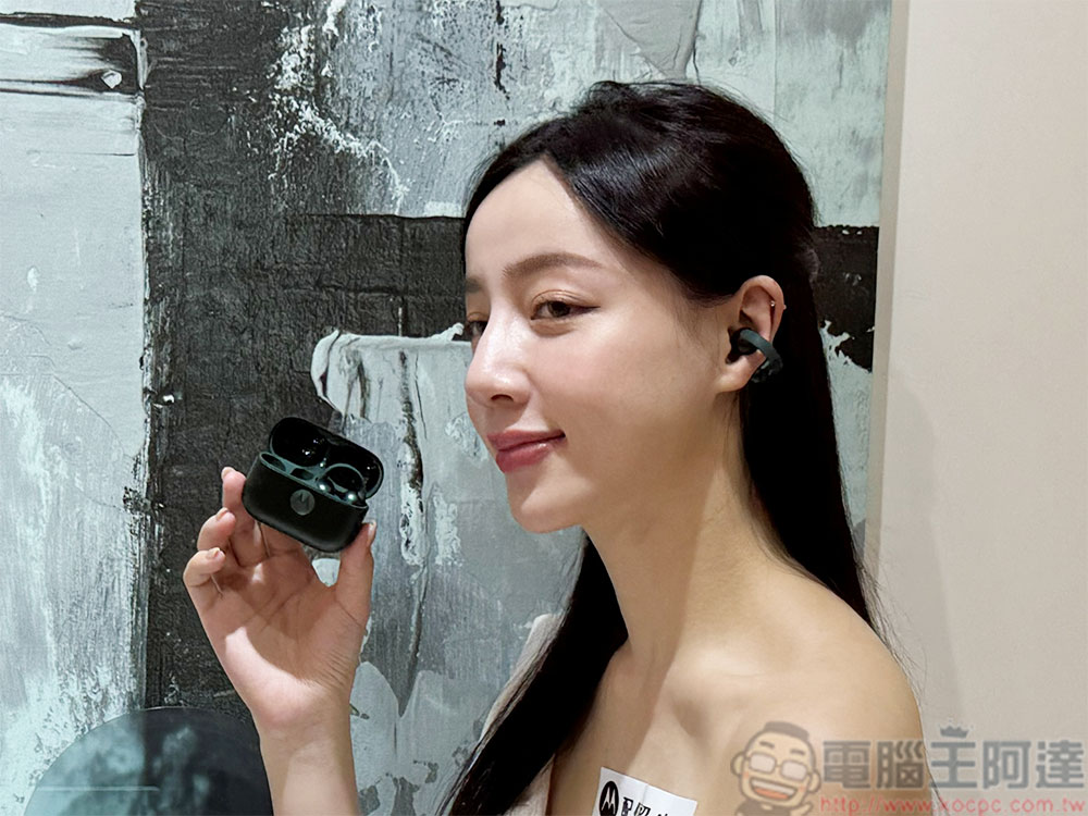你聽過「60/60」嗎?耳機愛用者必須知道的聽力保護原則 - 電腦王阿達 Motorola 在台推出首款平板 moto Pad 60 系列,夾耳式耳機 moro Buds Loop 與 Moto | Swarovski razr 60 閃耀登場 - 電腦王阿達