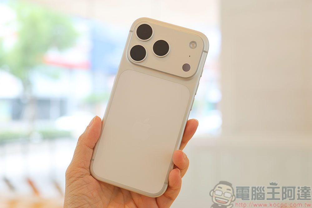 Google、pCloud 等雲端終於也能背景自動備份照片!iOS 26.1 被發現悄悄開放這項功能 - 電腦王阿達 Google、pCloud 等雲端終於也能背景自動備份照片!iOS 26.1 被發現悄悄開放這項功能 - 電腦王阿達